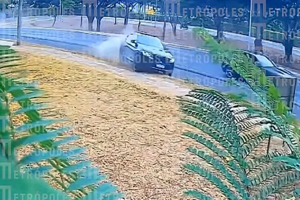 “Podia ter morrido”, diz mãe de adolescente ferida em racha entre BMWs