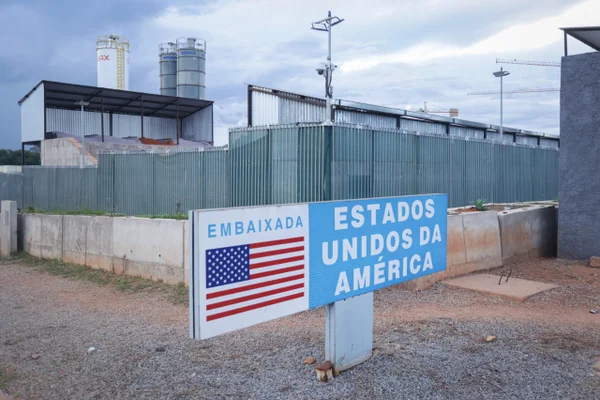 Fachada da Embaixada dos Estados Unidos da América em Brasília Metrópoles