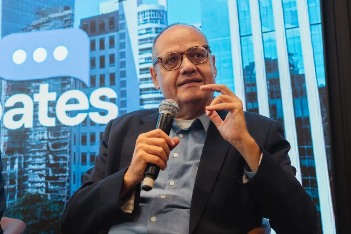 Como debatedor, o evento contou com a presença de Samuel Pessoa, pesquisador da FGV Como debatedor, o evento contou com a presença de Samuel Pessoa, pesquisador da FGV