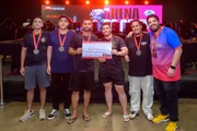  Magic Pauper MGF: A equipe Real Braz conquistou o 4º lugar na competição. Ao centro, o capitão David Teixeira participa da premiação durante o Metrópoles Game Festival, neste domingo (238), em Brasília