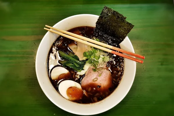 Alexandre Faeirstein lança izakaya Koji, irmão caçula do Kojima