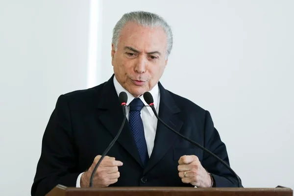 Temer reage a Bolsonaro: “Nem golpe nem contragolpe. O país precisa de paz”
