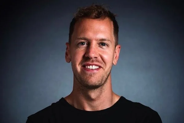 Vettel anunciado pela Racing Point