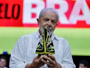Lula e imagem de Nossa Senhora Aparecida Lula e imagem de Nossa Senhora Aparecida