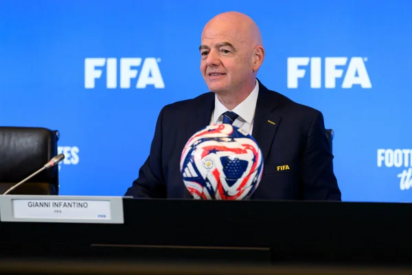 Imagem colorida de Gianni Infantino - Metrópoles