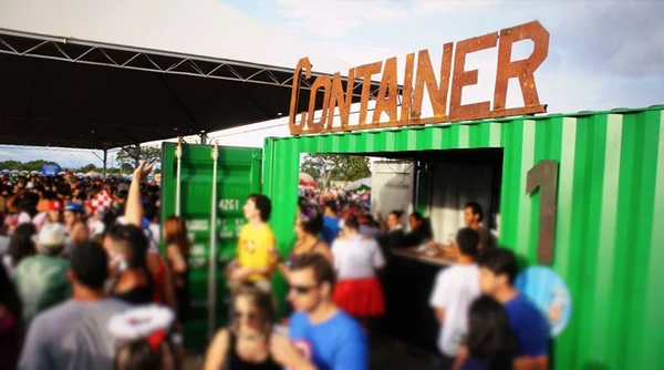Bar do DF é condenado por anúncio de emprego discriminatório