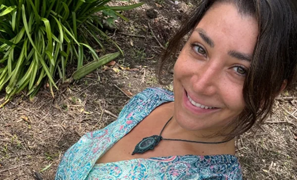 Imagem colorida de turista chilena - Metrópoles