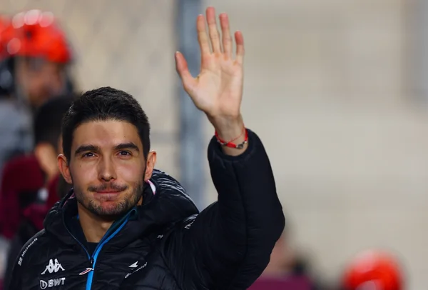 Foto colorida de Esteban Ocon, ex-piloto da Alpine F1