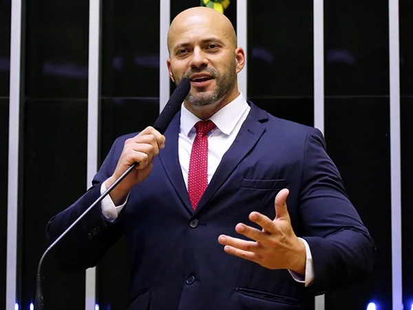 “Se me cassarem, vou bagunçar o coreto”, ameaça Daniel Silveira
