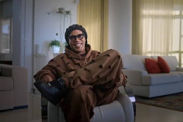 Ronaldinho Gaúcho durante depoimento para nova série da Netflix - Metrópoles