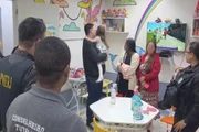 Menina espancada pelo padrasto recebe alta