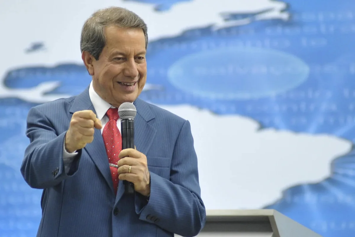 R.R. Soares, líder neopentecostal, pede a Moraes para visitar Bolsonaro