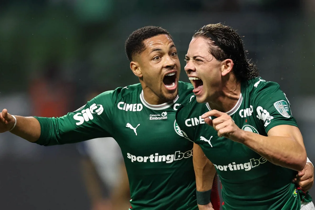 Giay marcou o único gol do jogo Giay marcou o único gol do jogo