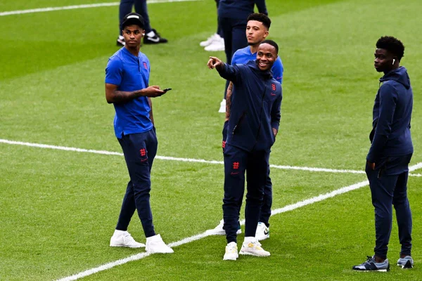 Jogadores da Inglaterra alvos de racismo