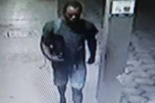 homem furta 50 doses de Coronavac no Rio