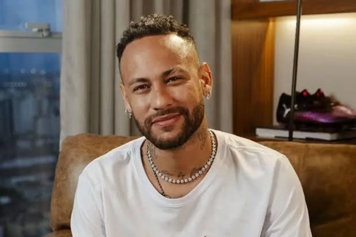 "Pode me xingar", dispara Neymar após polêmica em jogo contra Atlético-MG
"Pode me xingar", dispara Neymar após polêmica em jogo contra Atlético-MG