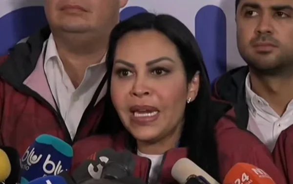 Foto colorida de Delsa Solórzano oposição na Venezuela - Metrópoles