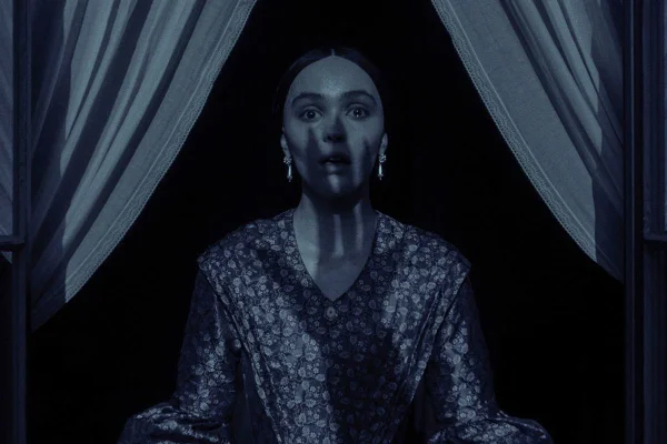 Atriz Lily-Rose Depp em cena do filme Nosferatu, dirigido por Robert Eggers - Metrópoles