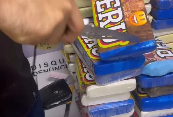 Polícia apreende 150 kg de cocaína na PB; dois homens são presos