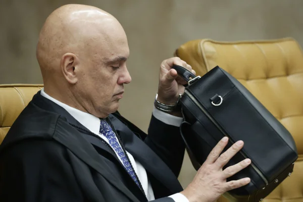Caso Master deflagra operação de “salve-se quem puder” em Brasília