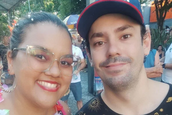 Jean Carlo havia acabado de deixar a esposa no trabalho quando foi atingido pelo suposto racha. A viúva, Nathália Plata, testemunhou a cena - Metrópoles