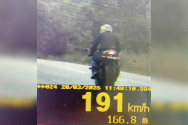 Motociclista é flagrado a 191 km/h em rodovia entre o DF e Goiás