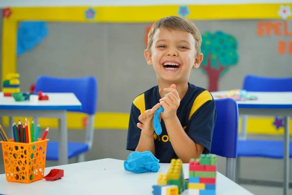 Escola deve desenvolver competências exigidas pelo mundo atual
