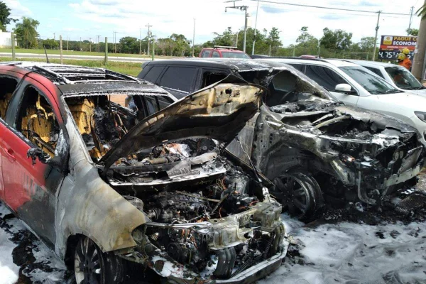 carros queimados