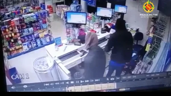 Vídeo: quatro homens gravados roubando farmácia são presos pela PMDF