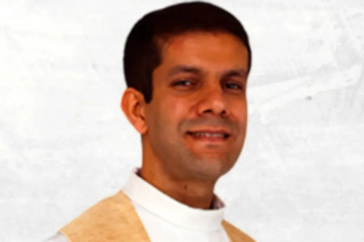 Rodrigo de Oliveira Silva foi excomungado após declarar adesão à Fraternidade Sacerdotal São Pio X Rodrigo de Oliveira Silva foi excomungado após declarar adesão à Fraternidade Sacerdotal São Pio X