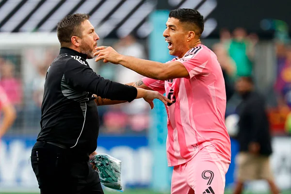 Vídeo: Suárez cospe em auxiliar técnico após derrota do Inter Miami