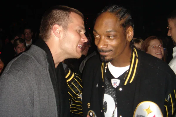 “Mulheres e pole dance”: festa reuniu Snoop Dogg, Tom Brady e Jack, de 11 anos