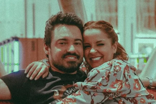 Fernando exagera na pizza e Maiara decreta “gravidez” na web