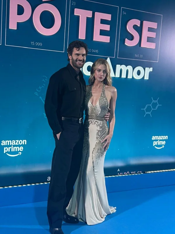 A Hipótese do Amor: atores revelam como cena de sexo foi adaptada - destaque galeria