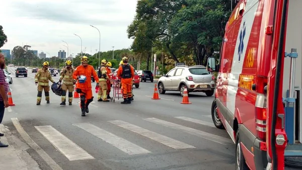 Mulher é atropelada em faixa de pedestres no Eixo Monumental