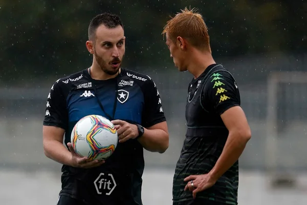 Honda aprende português e torcida do Botafogo se diverte na web
