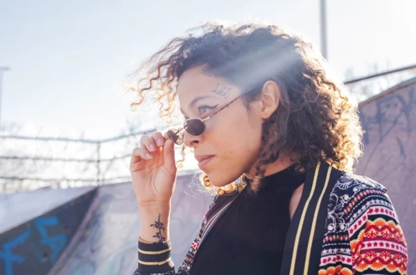 Nove influencers trans que estão movimentando as mídias sociais