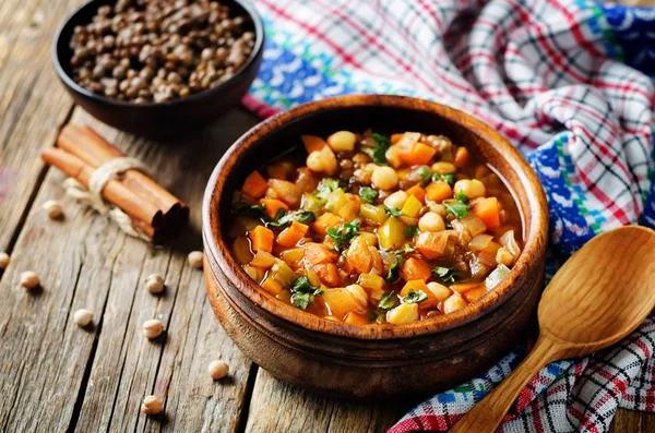 Aprenda três receitas com lentilha para as festas de fim de ano