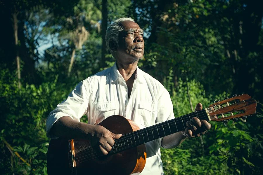 Cantor e compositor do Recôncavo da Bahia, Mateus Aleluia será atração na sexta (17/11), às 20h Cantor e compositor do Recôncavo da Bahia, Mateus Aleluia será atração na sexta (17/11), às 20h