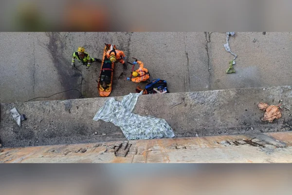 Homem cai no Ribeirão Arrudas em BH