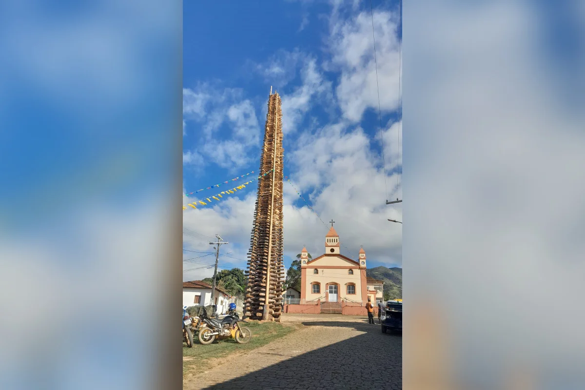 Fogueira de 2026, montada em 6 de junho Fogueira de 2026, montada em 6 de junho