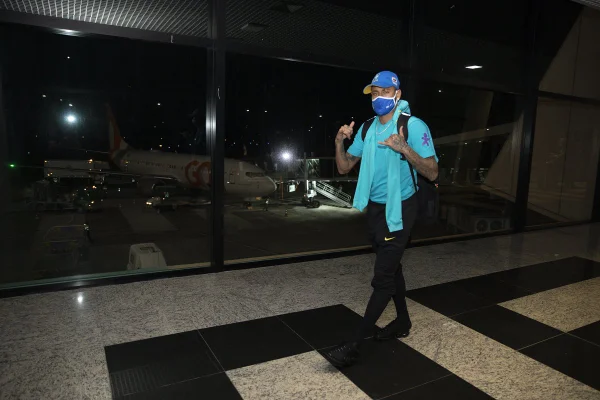 Após desembarcar em Manaus, seleção brasileira ganha folga nesta segunda