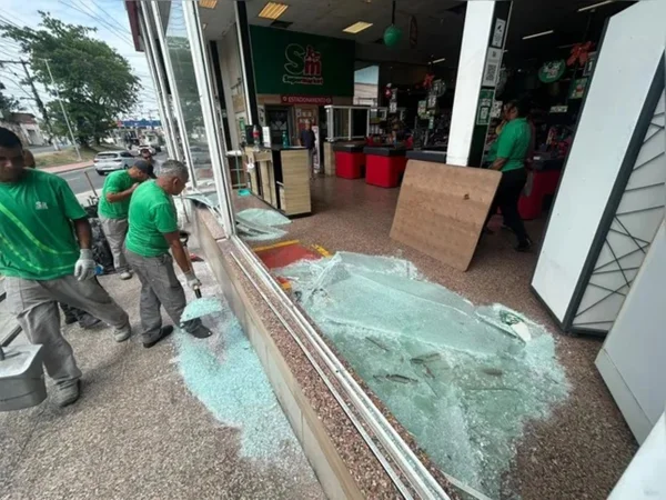 imagem colorida ataque supermercado sao gonçalo