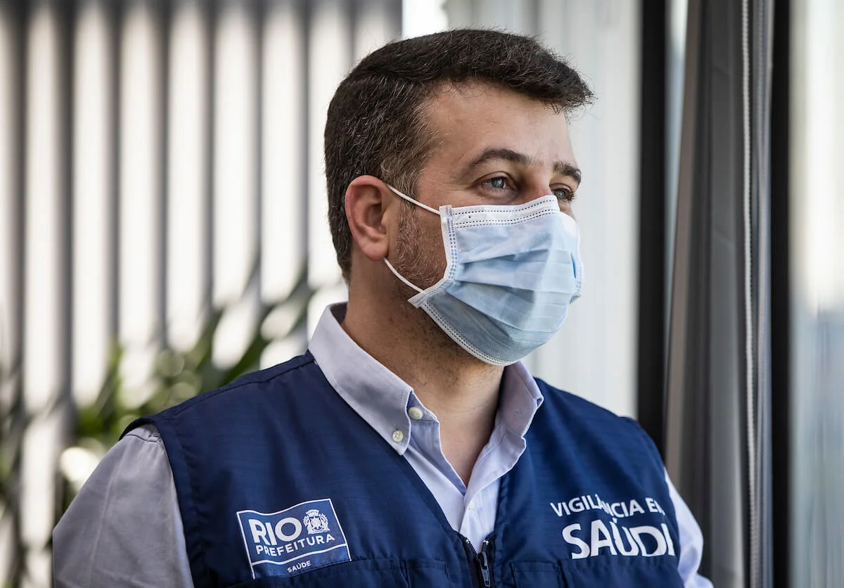 “Em outubro, vamos voltar a aglomerar, abraçar e beijar”, diz secretário de Saúde do RJ - imagem 3 “Em outubro, vamos voltar a aglomerar, abraçar e beijar”, diz secretário de Saúde do RJ - imagem 3