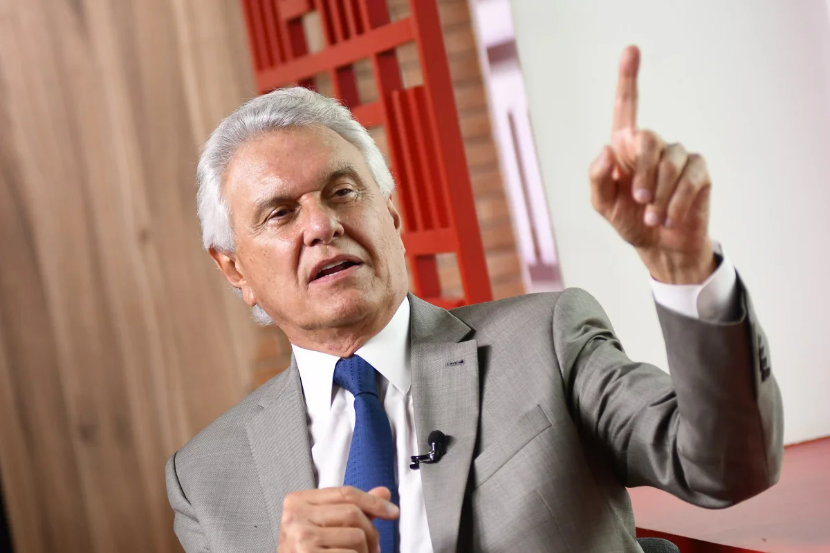 Metro%CC%81poles Entrevista o Governador do do Goia%CC%81s Ronaldo Caiado. No estu%CC%81dio Metro%CC%81poles 4