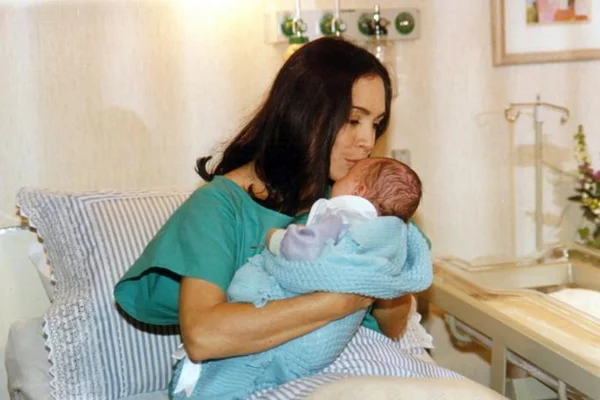 Troca de bebês em Por Amor divide opiniões depois de 20 anos