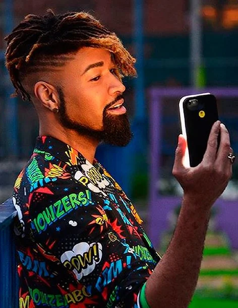 Stylist da Beyoncé cria capa para iPhone que resolve todos os problemas da selfie