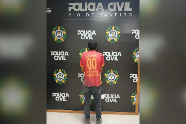 Foragido é preso após tentar matar homem com série de facadas em bar no RJ