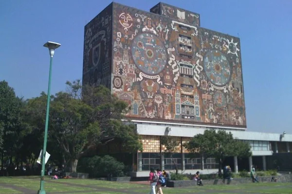 Universidade Nacional Autônoma do México (UNAM)