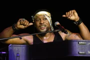 D'Angelo se apresentando no The Chelsea no The Cosmopolitan of Las Vegas em 21 de agosto de 2015